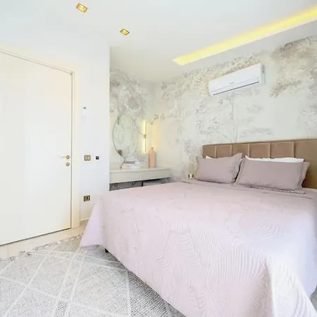 Besthome 36-37 The Legend Apartment Alanya